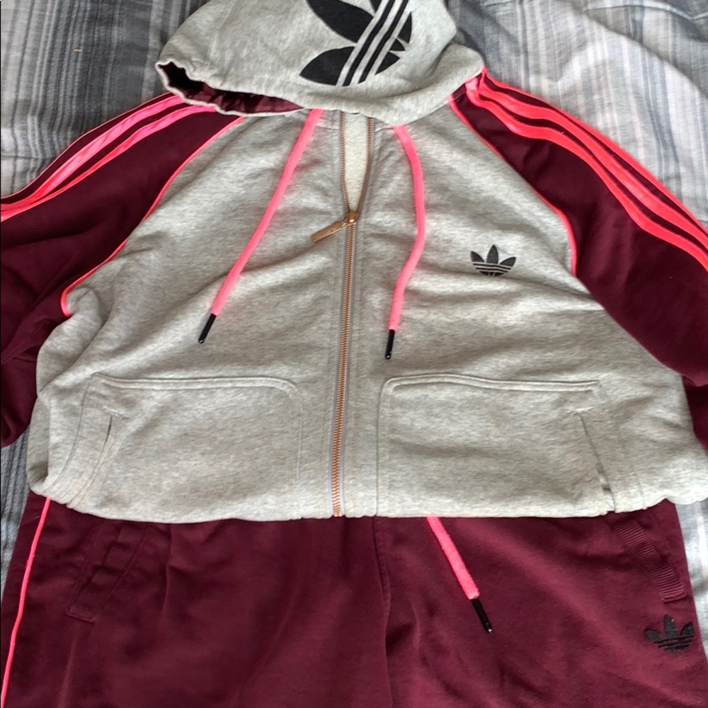 addias track suit